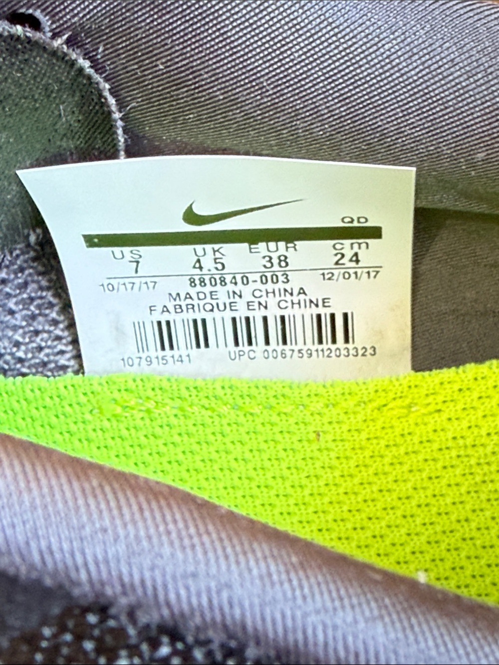 Nike Free RN Sneaker - Picture 11 of 11